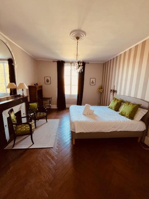 Le Manoir Du Thouron Hotel Saint-Sulpice-la-Pointe Kültér fotó