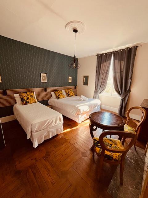 Le Manoir Du Thouron Hotel Saint-Sulpice-la-Pointe Kültér fotó