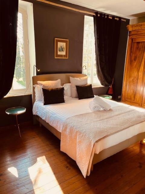 Le Manoir Du Thouron Hotel Saint-Sulpice-la-Pointe Kültér fotó