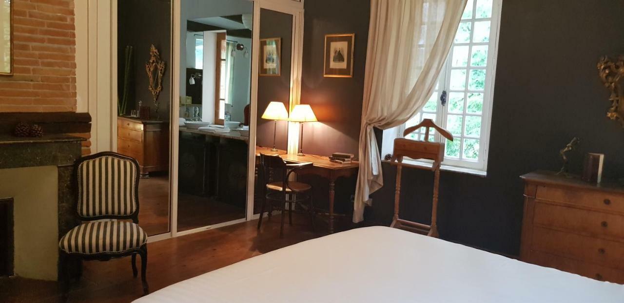 Le Manoir Du Thouron Hotel Saint-Sulpice-la-Pointe Kültér fotó
